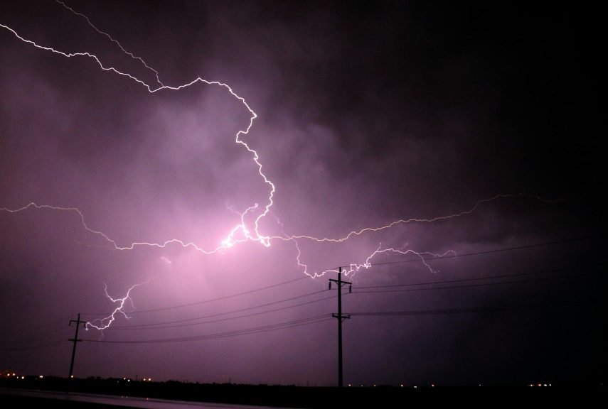 electric-field-charges